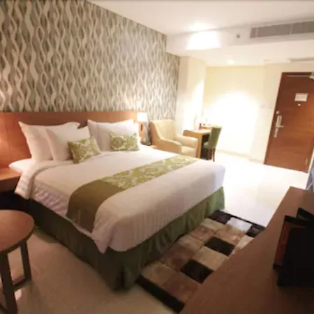 Ijen Suites Resort & Convention Malang Buitenkant foto
