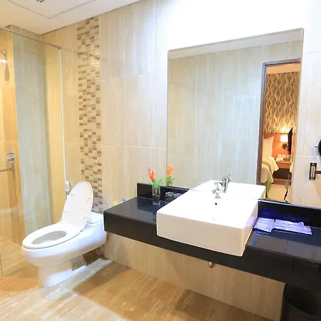 Ijen Suites Resort & Convention Malang Buitenkant foto